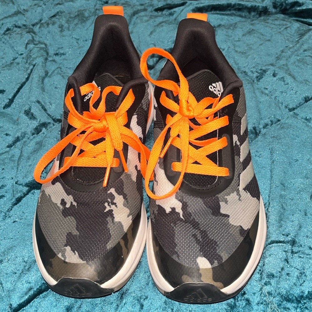 Boys adidas black camouflage tennis shoes